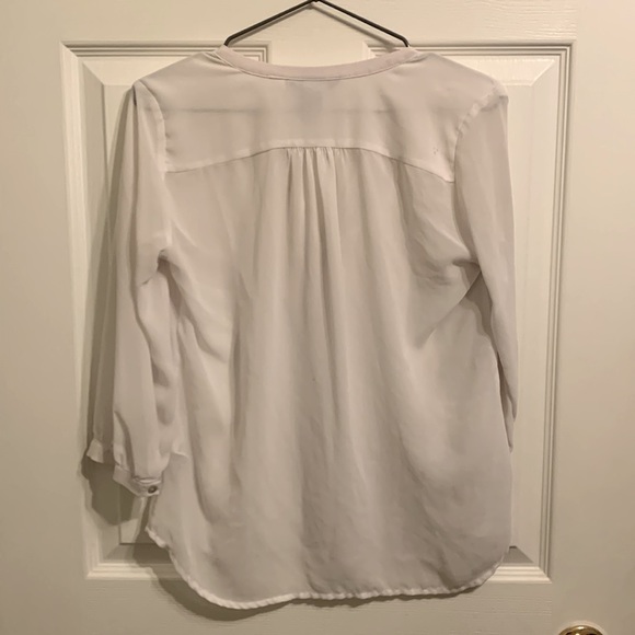 Small white chiffon work blouse - Picture 2 of 2
